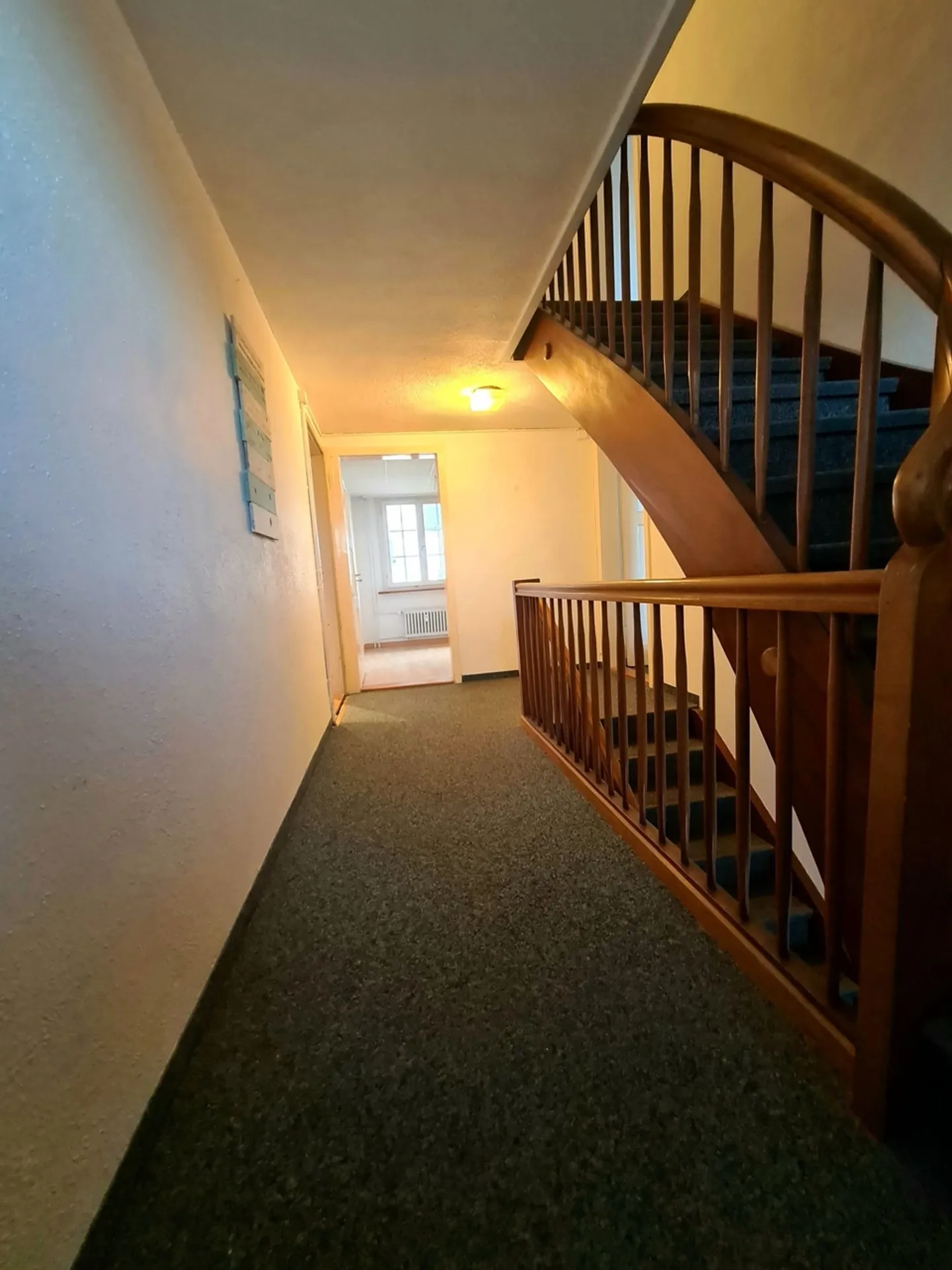 Neu renoviertes 6-Zimmer-Reihenhaus mit grossem Kellerraum, Ermatingen - Photo 7 of 13