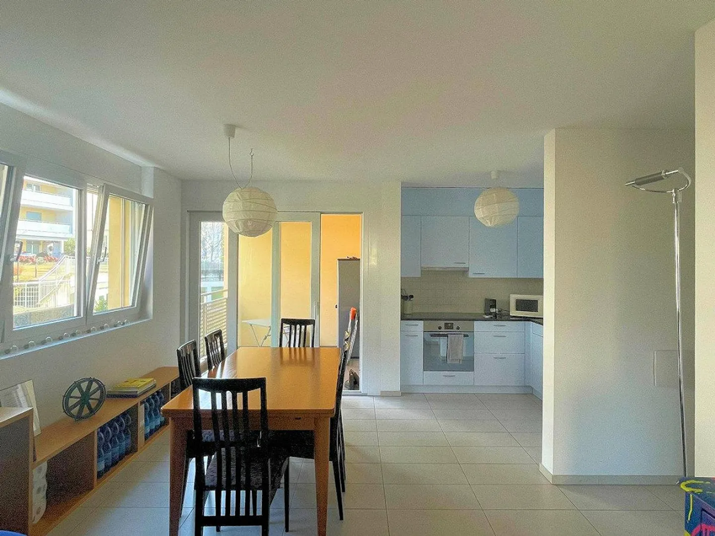 Mendrisio, in beautiful residence, modern 3.5 room apartment with spa - Photo 3 of 13