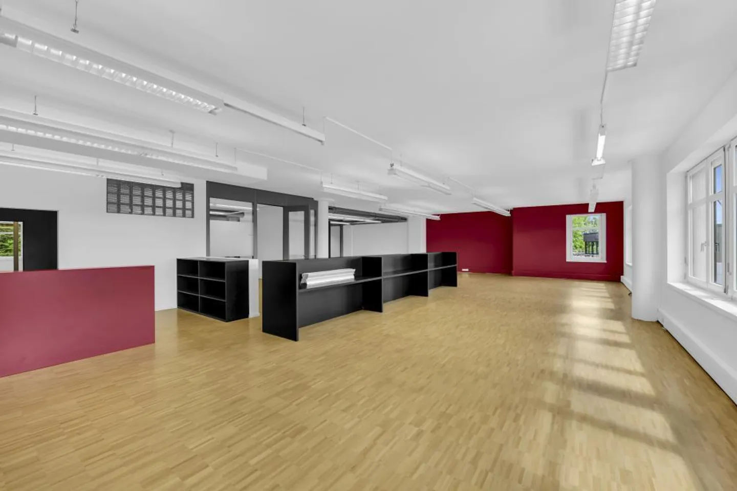 Uffici attraenti, spazio commerciale di circa 291m2 da affittare immediatamente - Foto 2 di 9