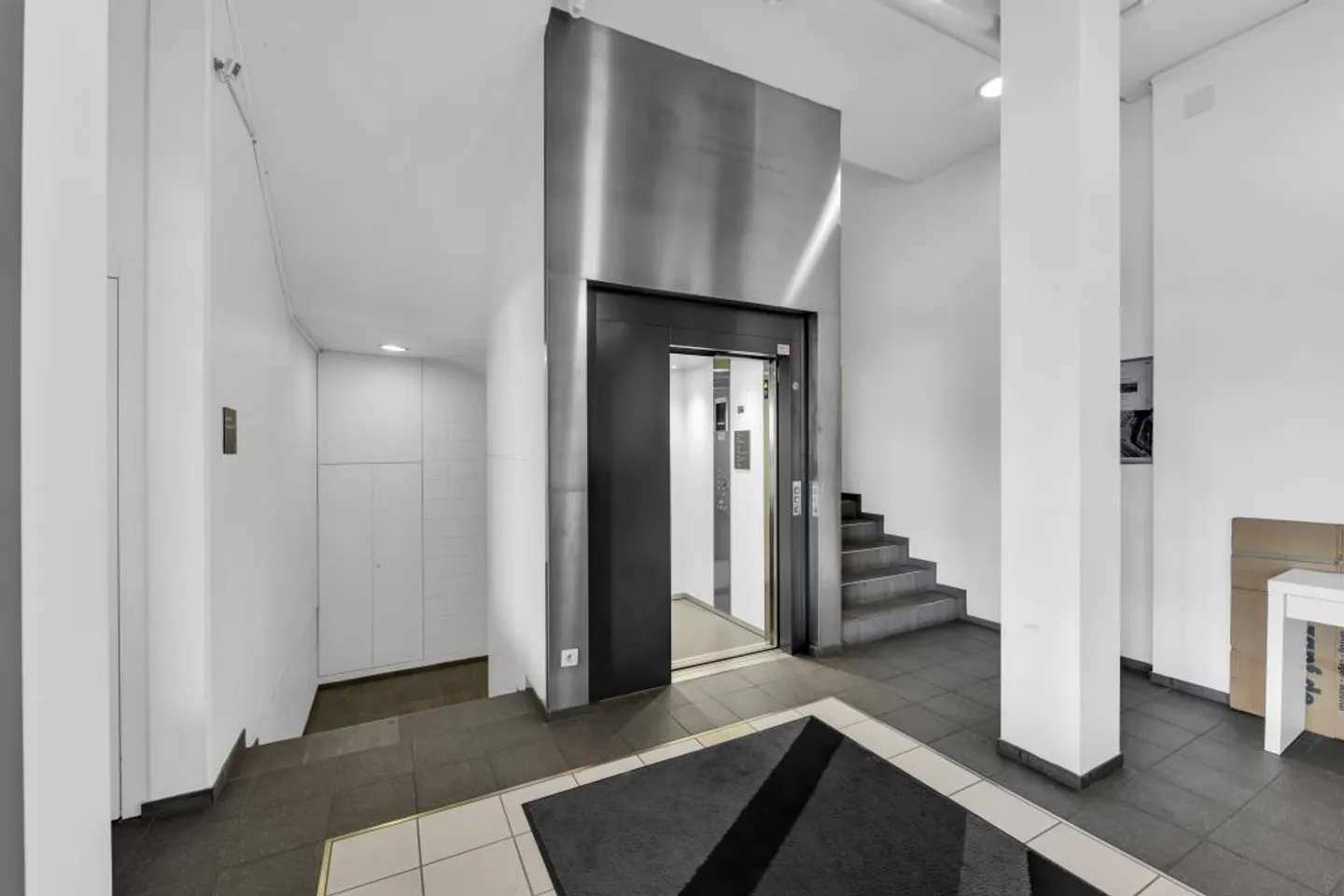 Uffici attraenti, spazio commerciale di circa 291m2 da affittare immediatamente - Foto 7 di 9