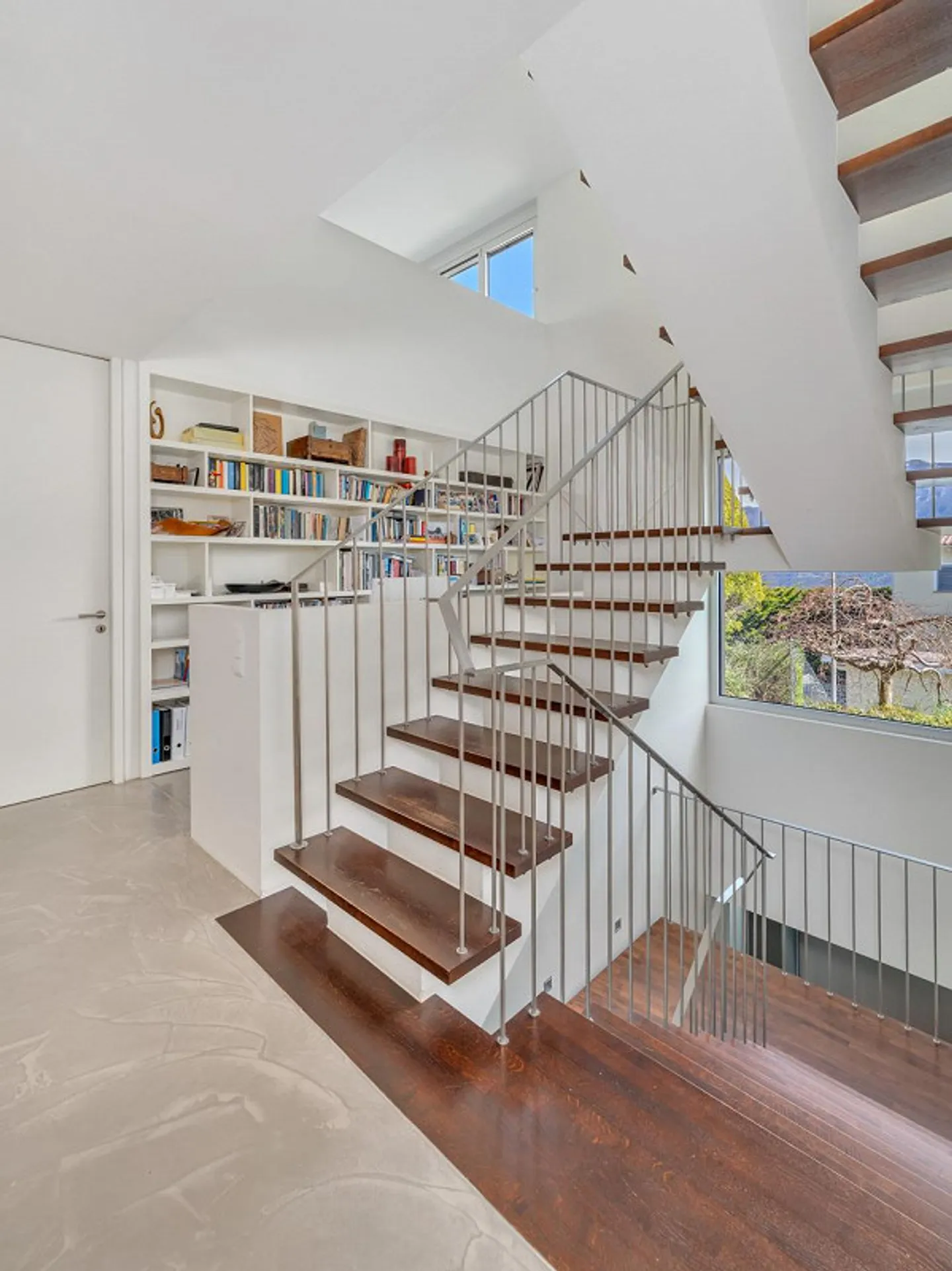 Villa di Design Esclusivo con Vista Lago e Assoluta Privacy - Foto 7 di 13