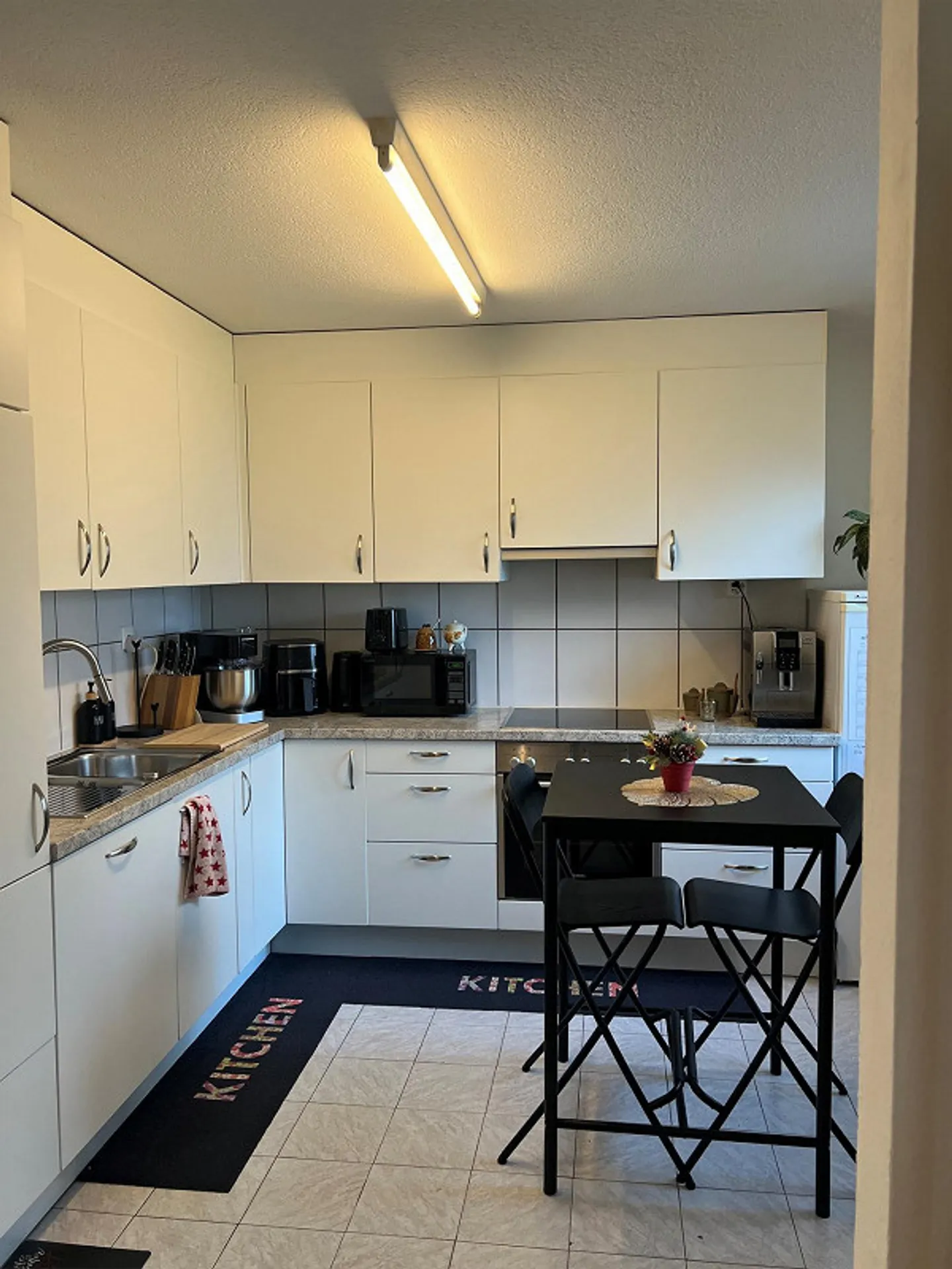 Appartamento luminoso e ben curato di 3,5 locali con patio a Untersiggenthal - Foto 2 di 8