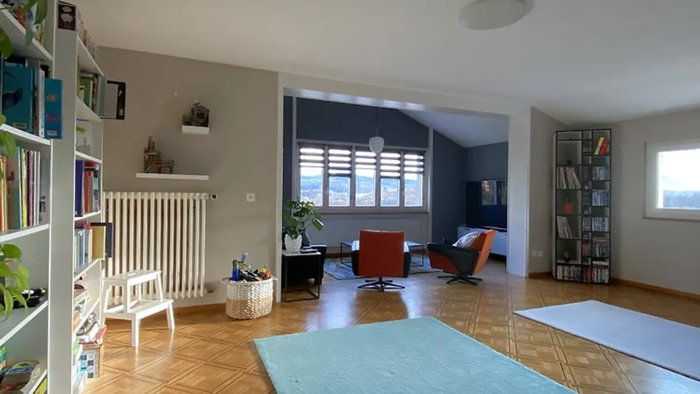 HOUSE 7 ROOMS IN VILLARS-SUR-GLÂNE (FR), FURNISHED, FIXED TERM - Photo 9 of 10