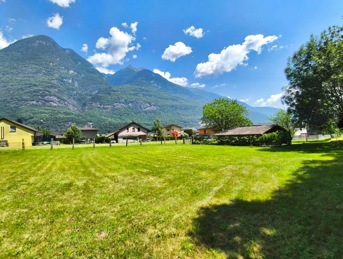 Flat land with great building potential - Photo 2 of 5