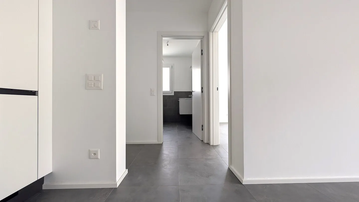 Modern Design and Living Comfort - Photo 4 of 10