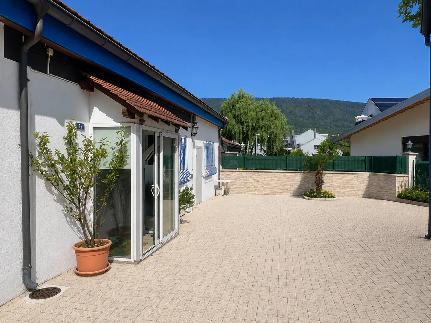 Incantevole casa di villaggio con due appartamenti nel cuore di Marin - Foto 2 di 18