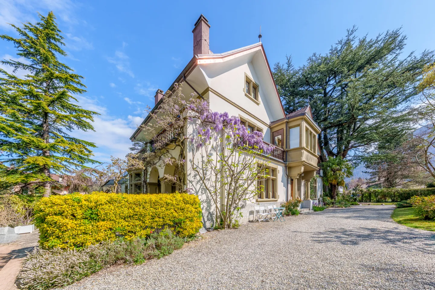 BEX - PRACHTVOLLES HERRENHAUS MIT AUSGEZEICHNETEM GARTEN - Foto 2 von 13