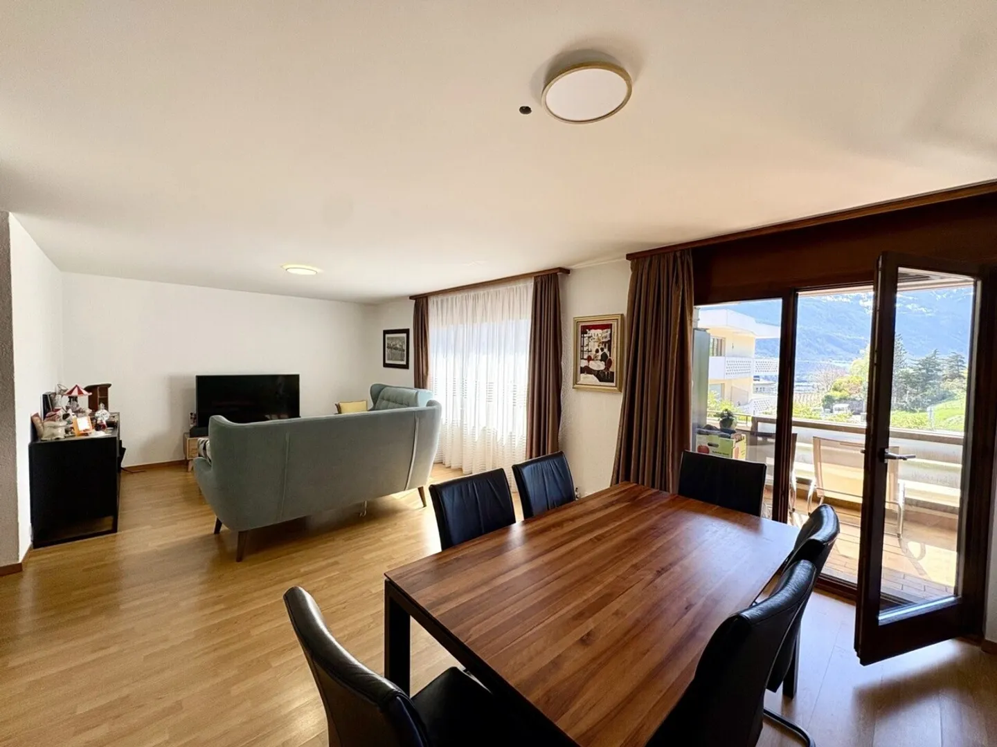 4.5 Room Apartment - Photo 1 of 7