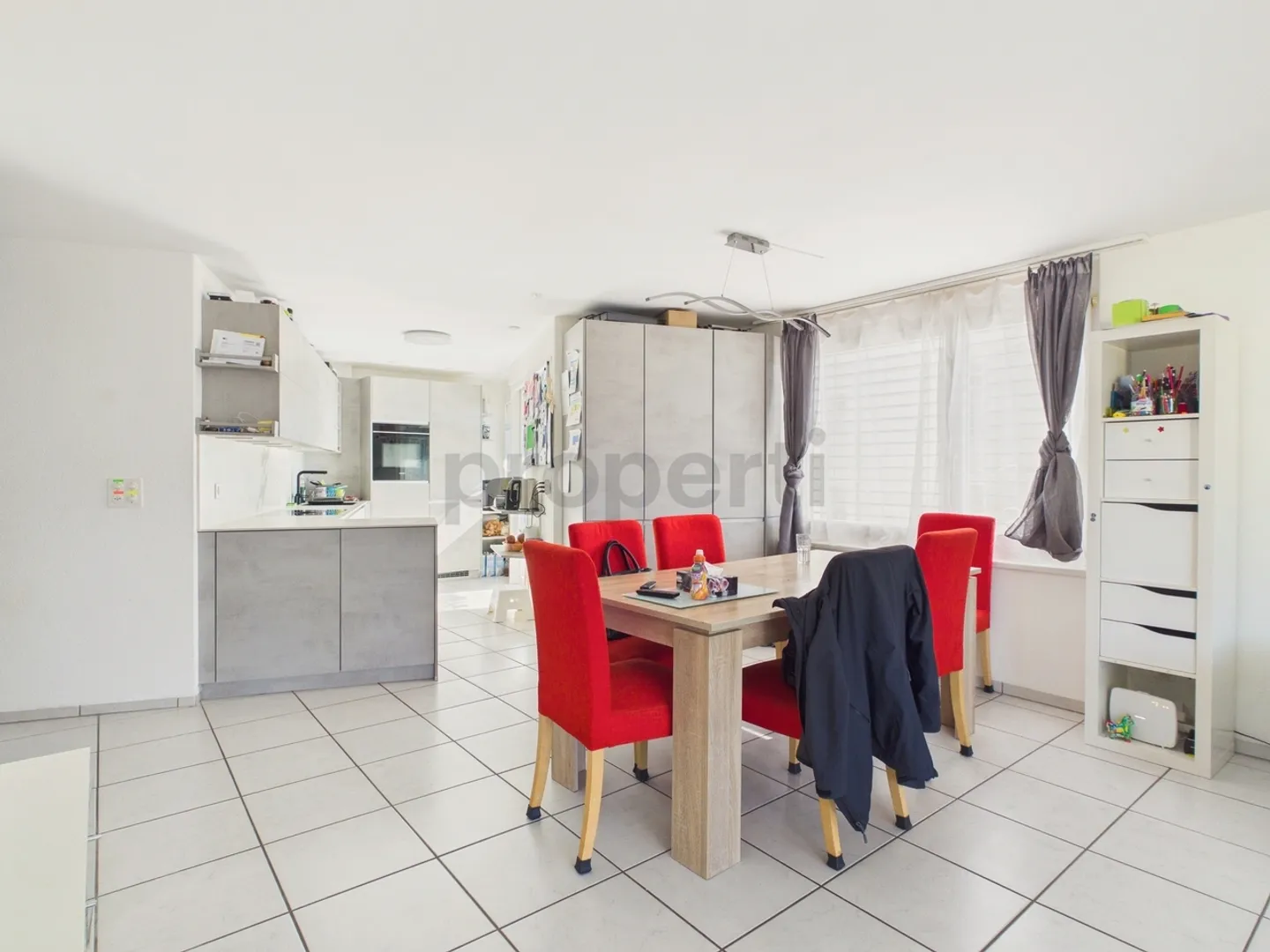 Geräumige 5.5-Zimmer-Wohnung - Foto 2 von 13