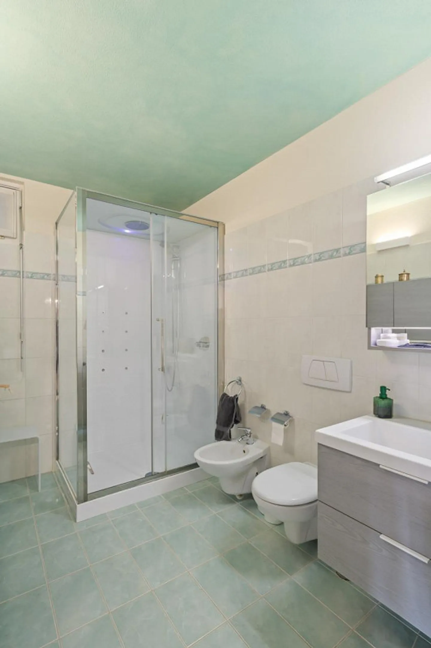 INDEPENDENT HOUSE WITH ENCHANTING LAKE VIEW - Photo 10 of 10