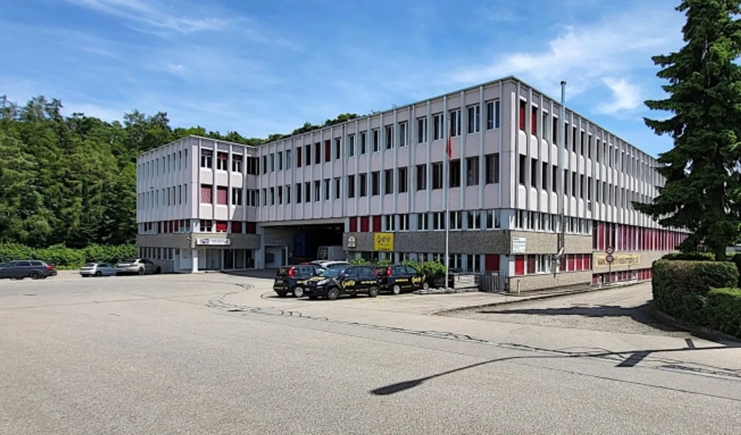 «"Jetzt auch Teilflächen ab ca. 600 m2 - Lagerflächen in Egg b. Zürich!"» - Foto 6 von 7