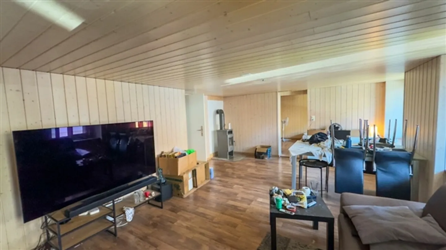 Maison bifamiliale avec grand terrain - Photo 9 sur 15