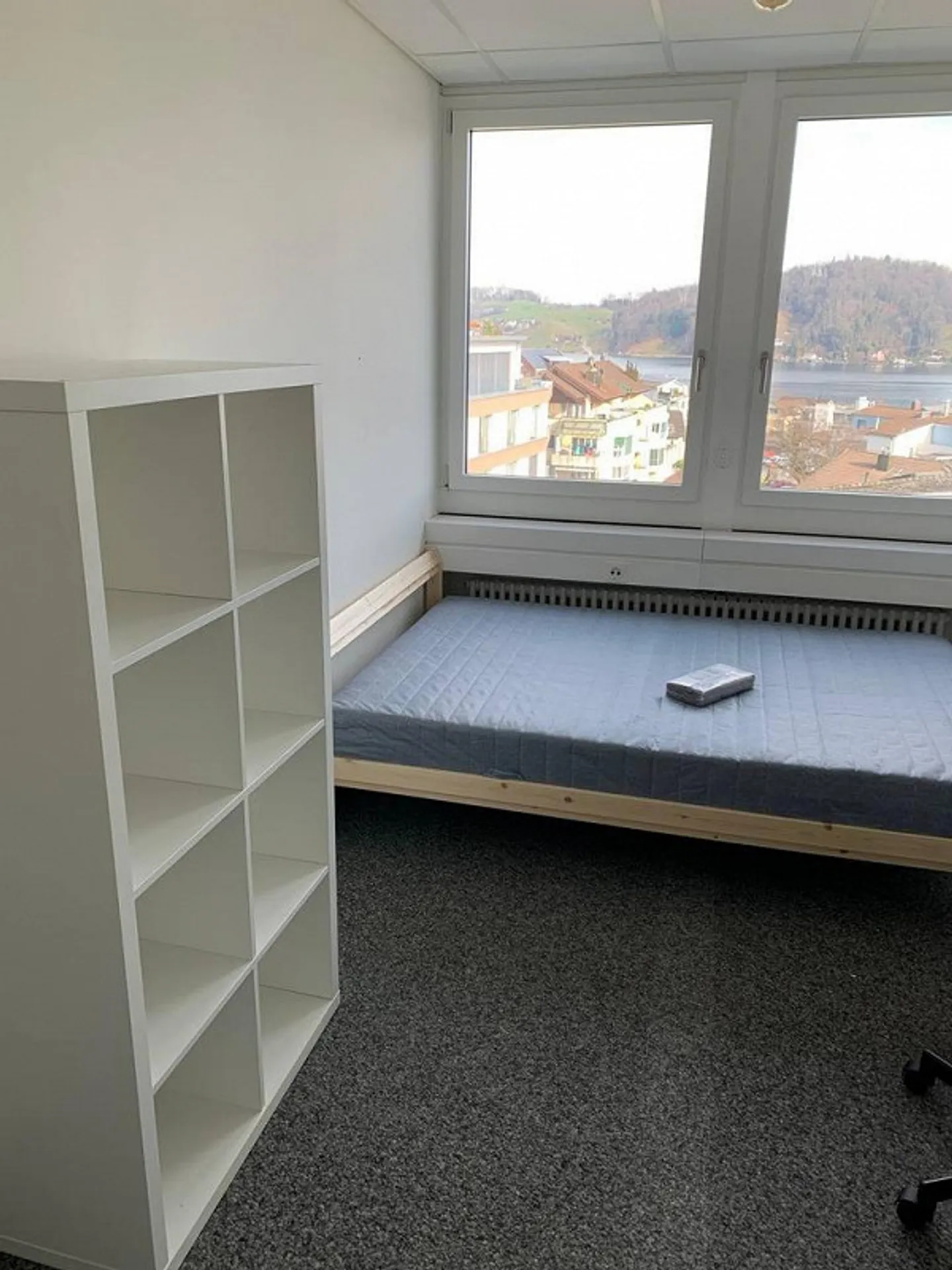 Günstiges Studenten-Zimmer in Hergiswil - Foto 3 von 5