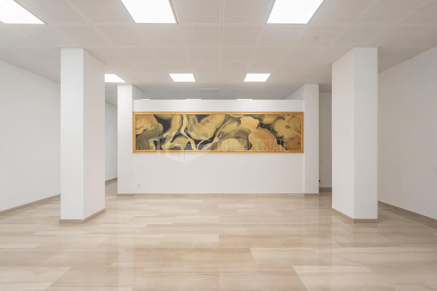 In Lugano Center: Elegant Business with Display Window - Photo 4 of 7