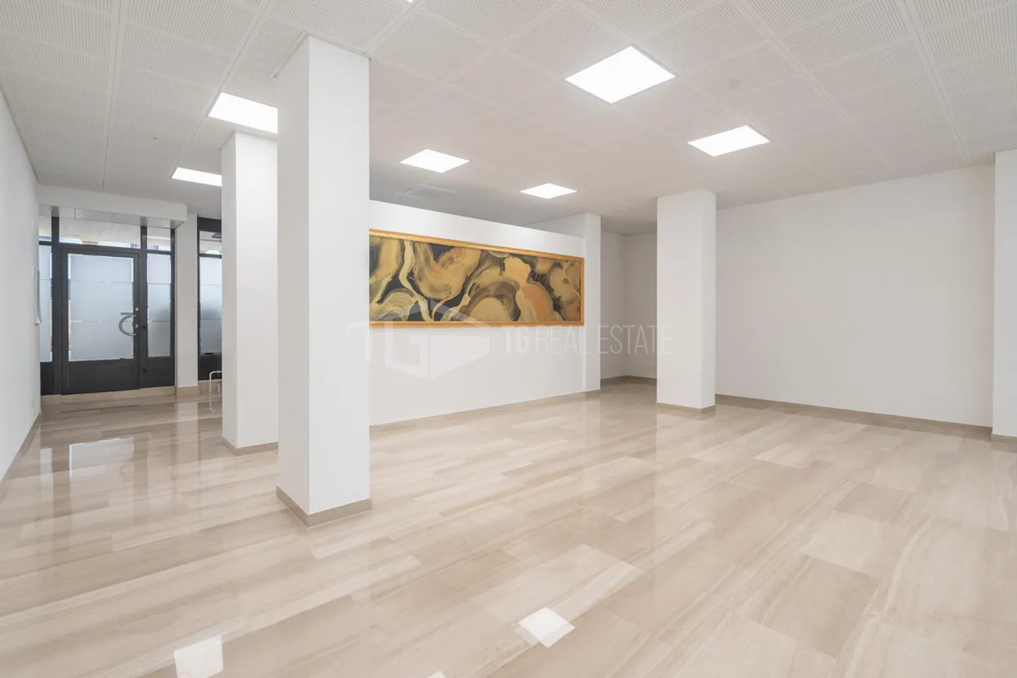 In Lugano Center: Elegant Business with Display Window - Photo 5 of 7