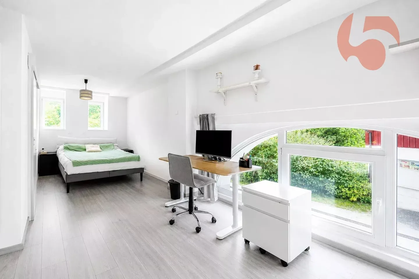 Charming Apartment in Mex - Photo 8 of 13