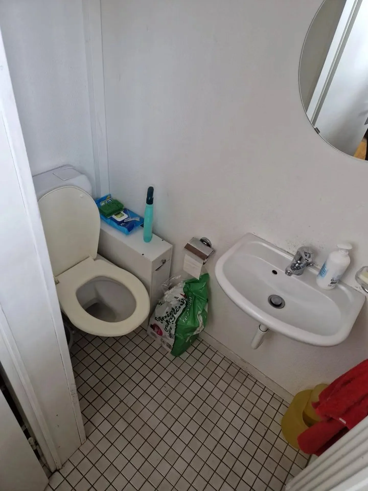 Gewerbefläche von etwa 66 m2 im Erdgeschoss - Foto 3 von 4