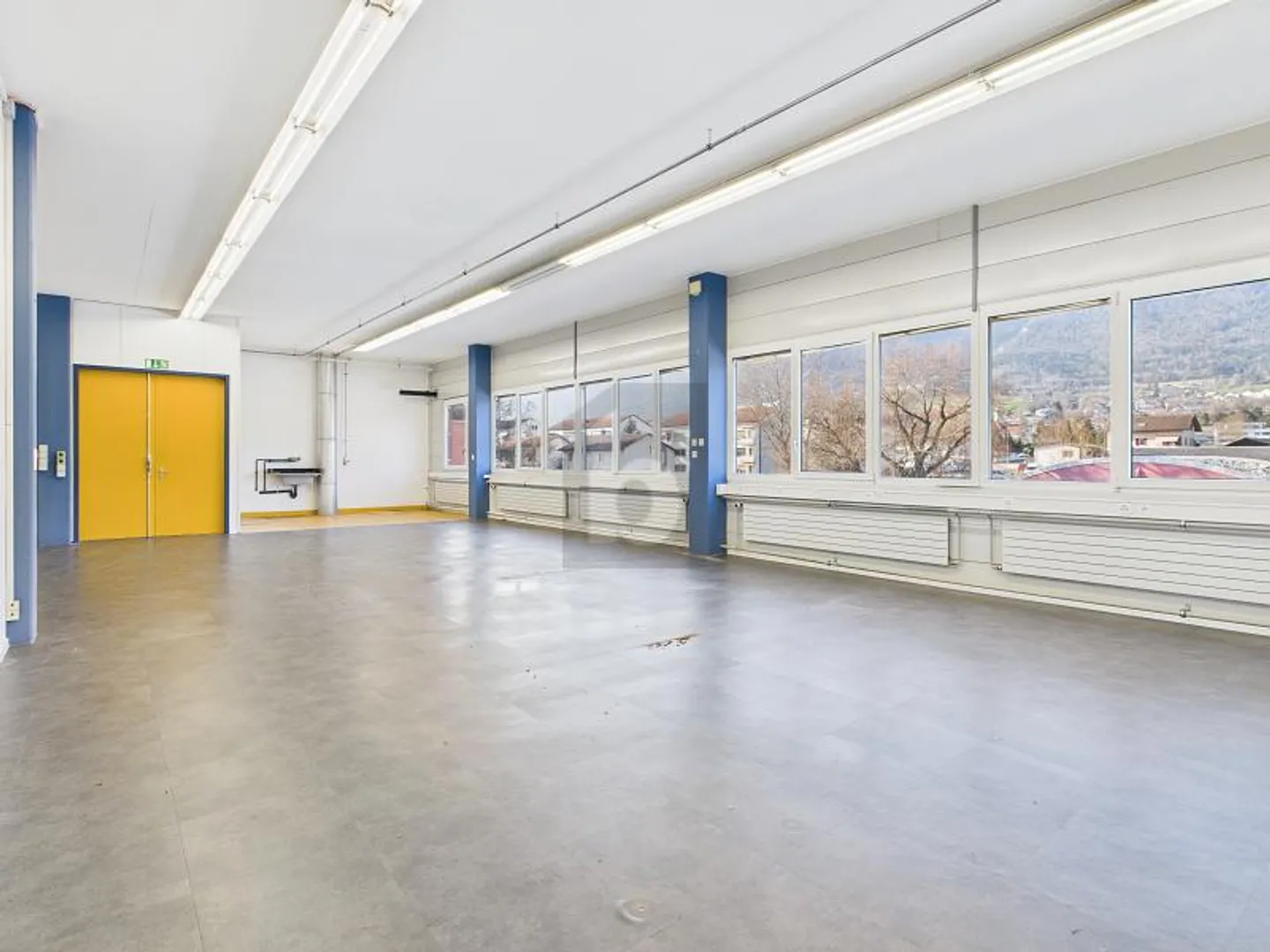 Property for rent - Photo 1 of 6