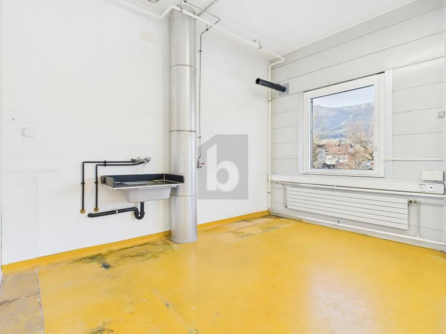 Property for rent - Photo 4 of 6