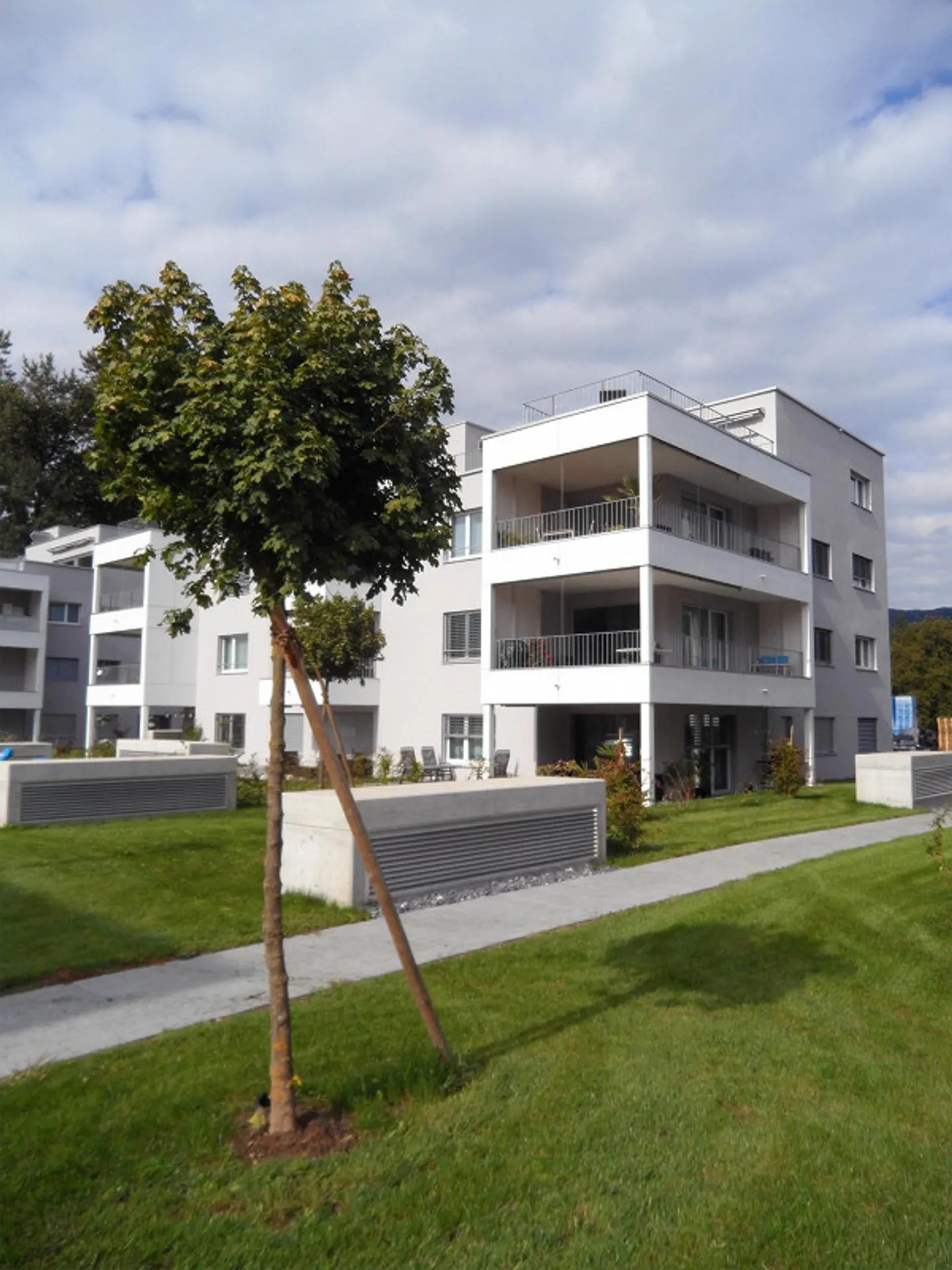 Appartamento moderno con giardino - Foto 1 di 7