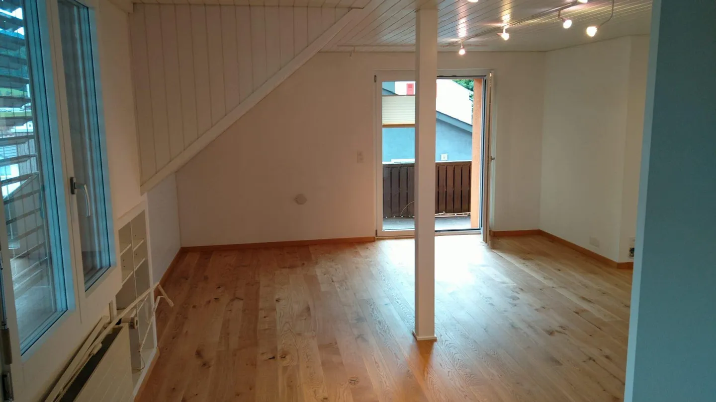 Prima occupazione dopo ristrutturazione: Appartamento mansardato a Niederdorf - Foto 9 di 14
