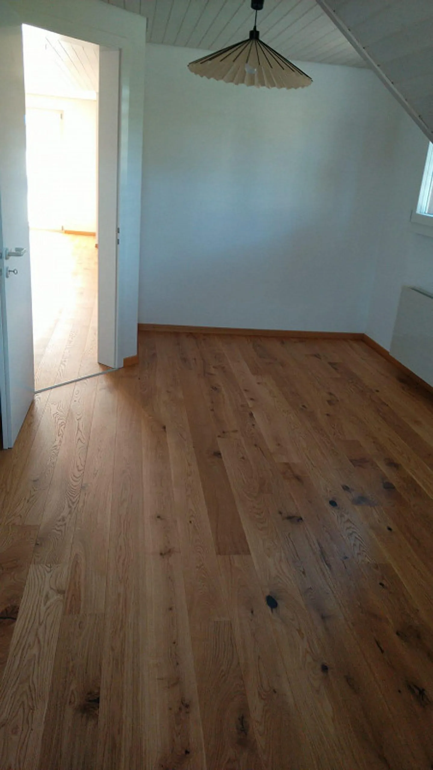 Prima occupazione dopo ristrutturazione: Appartamento mansardato a Niederdorf - Foto 10 di 14