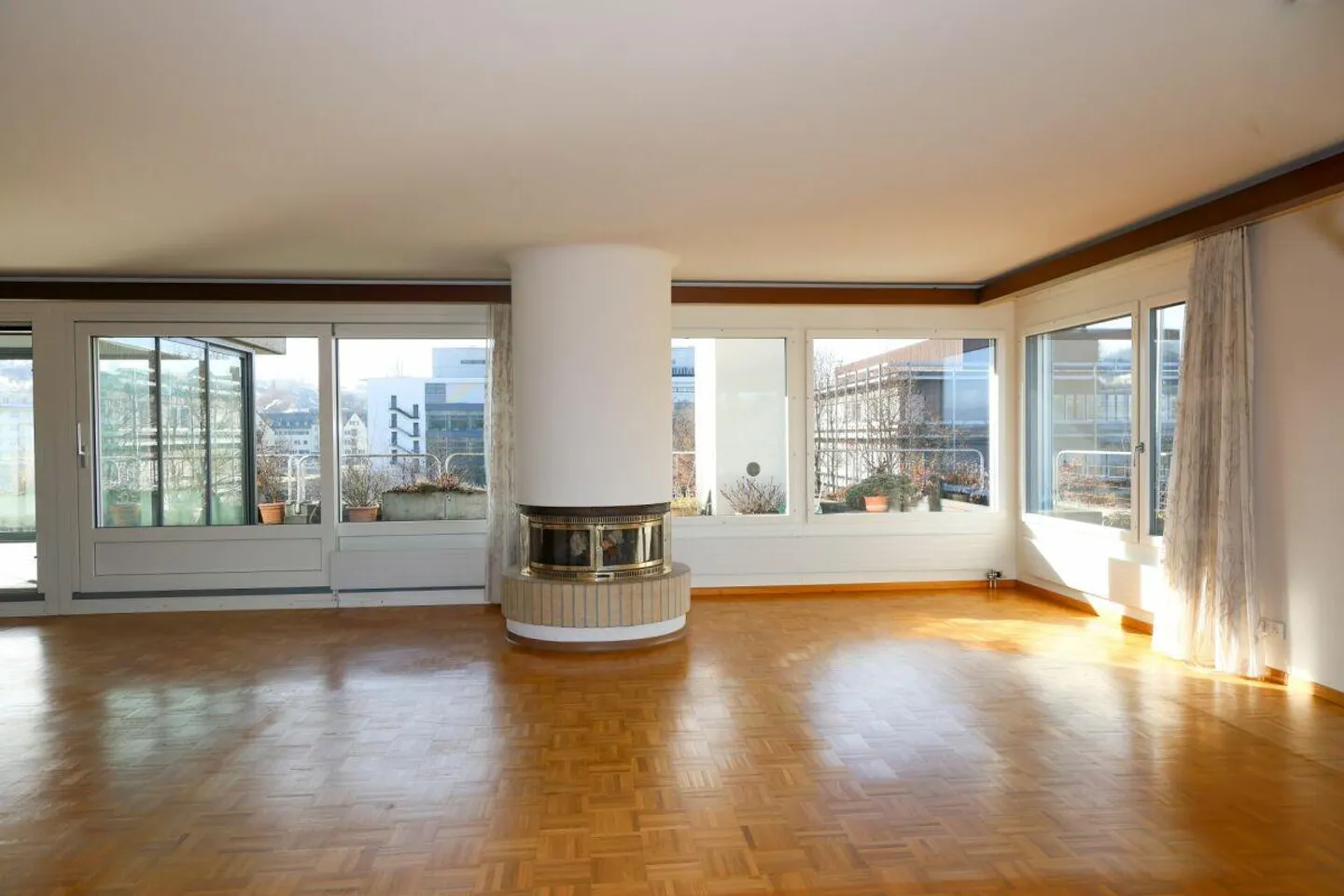 4.5-room penthouse apartment - Photo 3 of 12