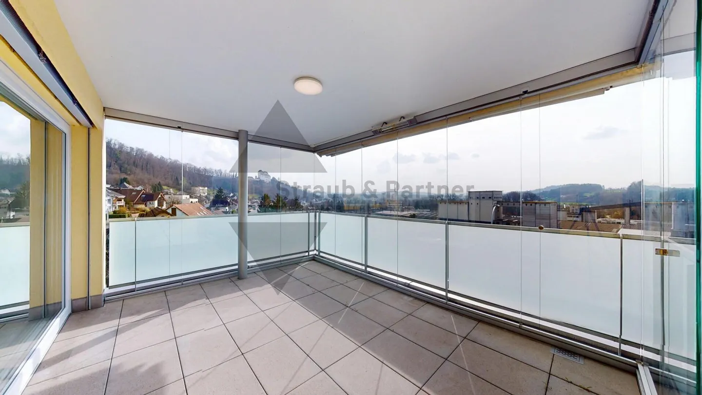 CONSTRUCTION INTÉRIEURE DE HAUTE QUALITÉ | AU MILIEU DU VILLAGE | EMPLACEMENT ENSOLEILLÉ - Photo 9 sur 11