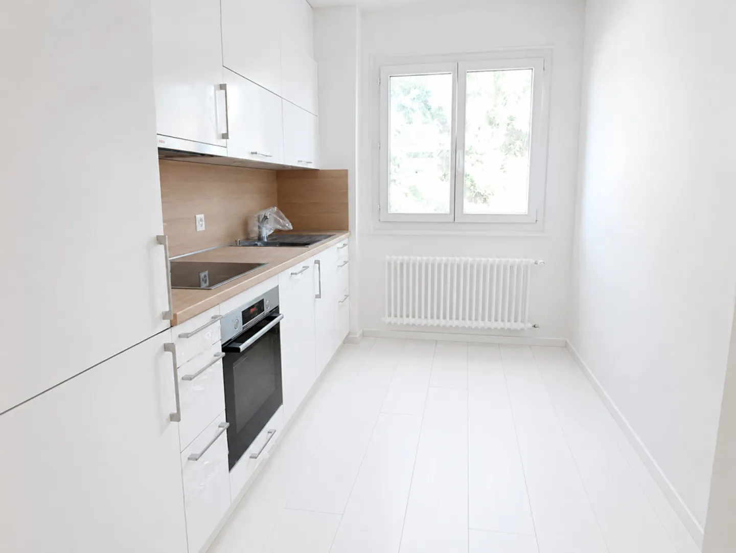 For rent without parking space! - Renovated 4-room apartment on the 1st floor in Pully - Photo 3 of 7