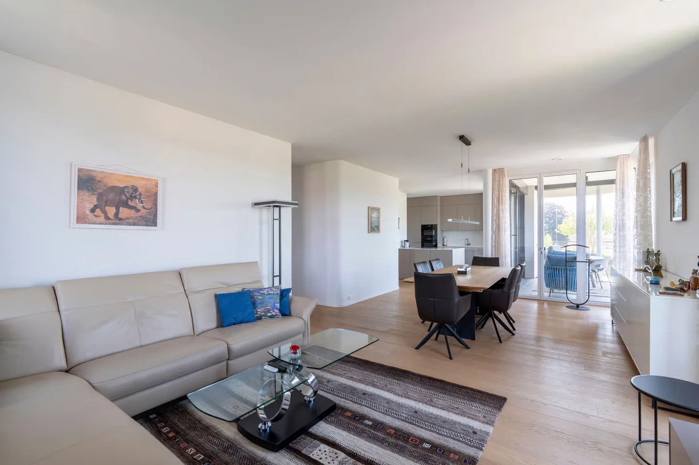 Beautiful 4.5-room penthouse with a view - Photo 6 of 13