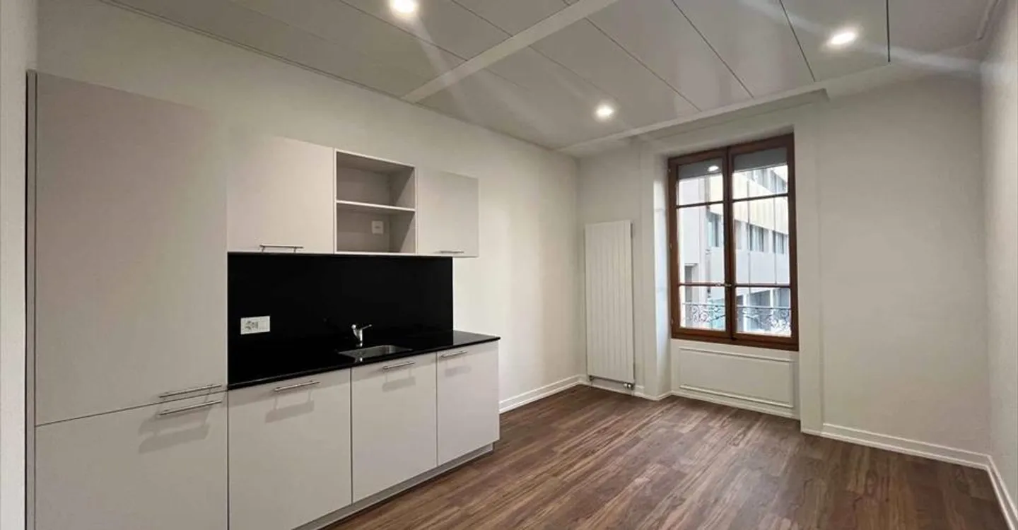 Spazio ufficio in affitto - Foto 1 di 6