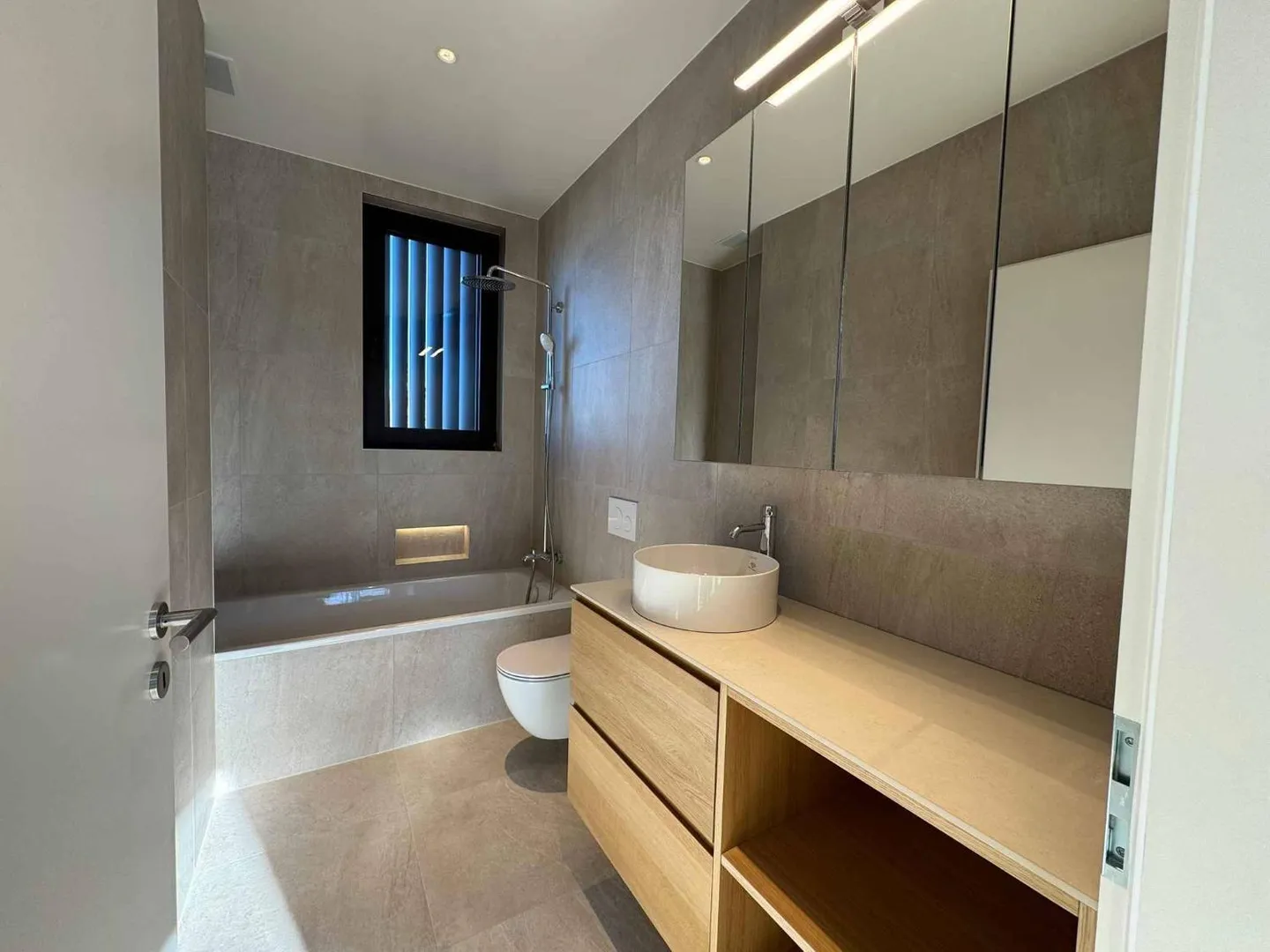 Villa contemporaine avec piscine - Photo 9 sur 10