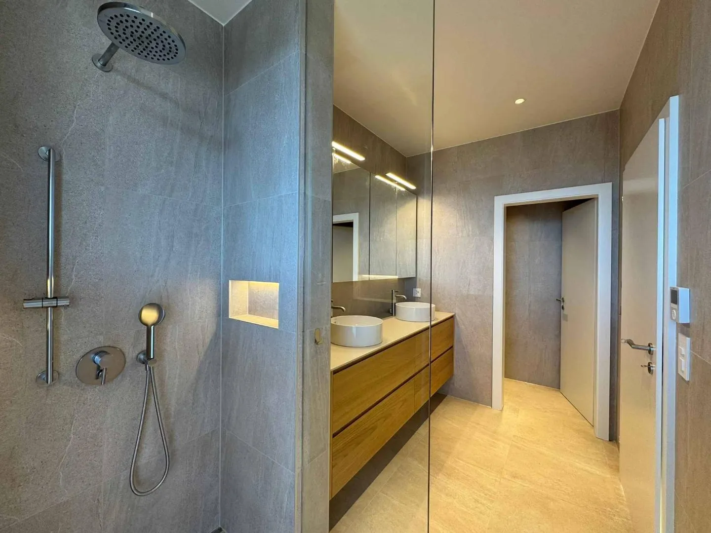 Villa contemporaine avec piscine - Photo 7 sur 10