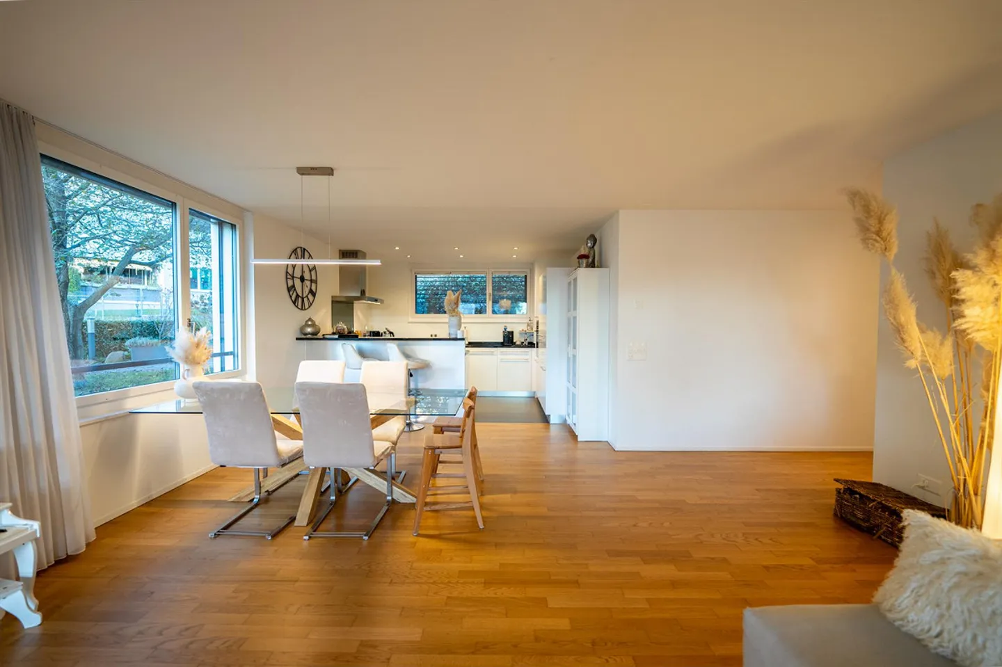 Moderne 4.5-Zimmerwohnung für die ganze Familie - Photo 3 sur 7