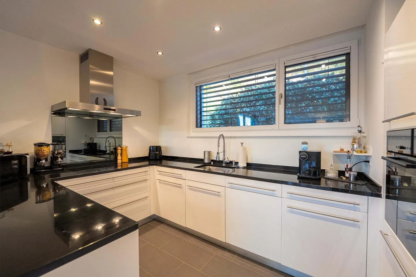 Moderne 4.5-Zimmerwohnung für die ganze Familie - Photo 4 sur 7