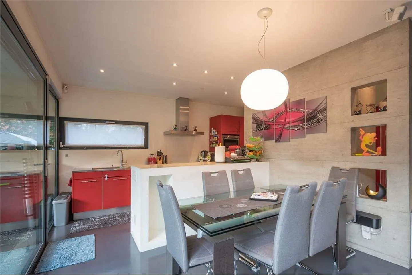 Großzügige unabhängige Villa mit Garten - Foto 5 von 13