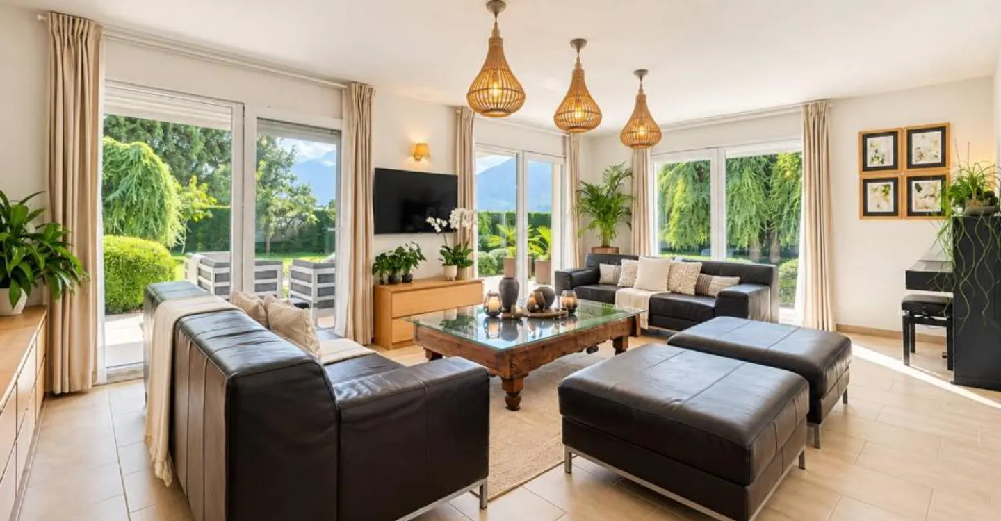 Detached house with stunning views of the Dents du Midi - Photo 4 of 9