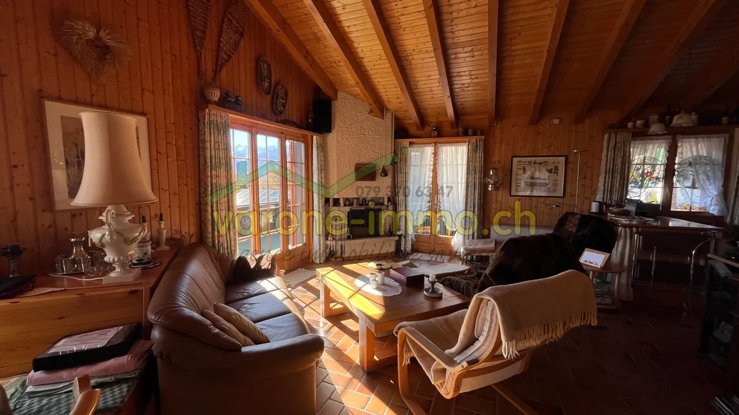 Chalet mit 4,5 Zimmern, großem Balkon und Blick auf die Alpen - Foto 5 von 15