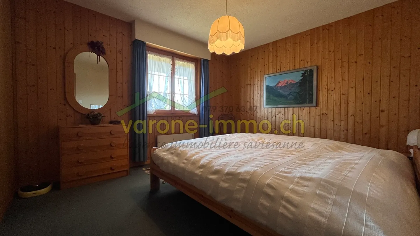 Chalet mit 4,5 Zimmern, großem Balkon und Blick auf die Alpen - Foto 7 von 15