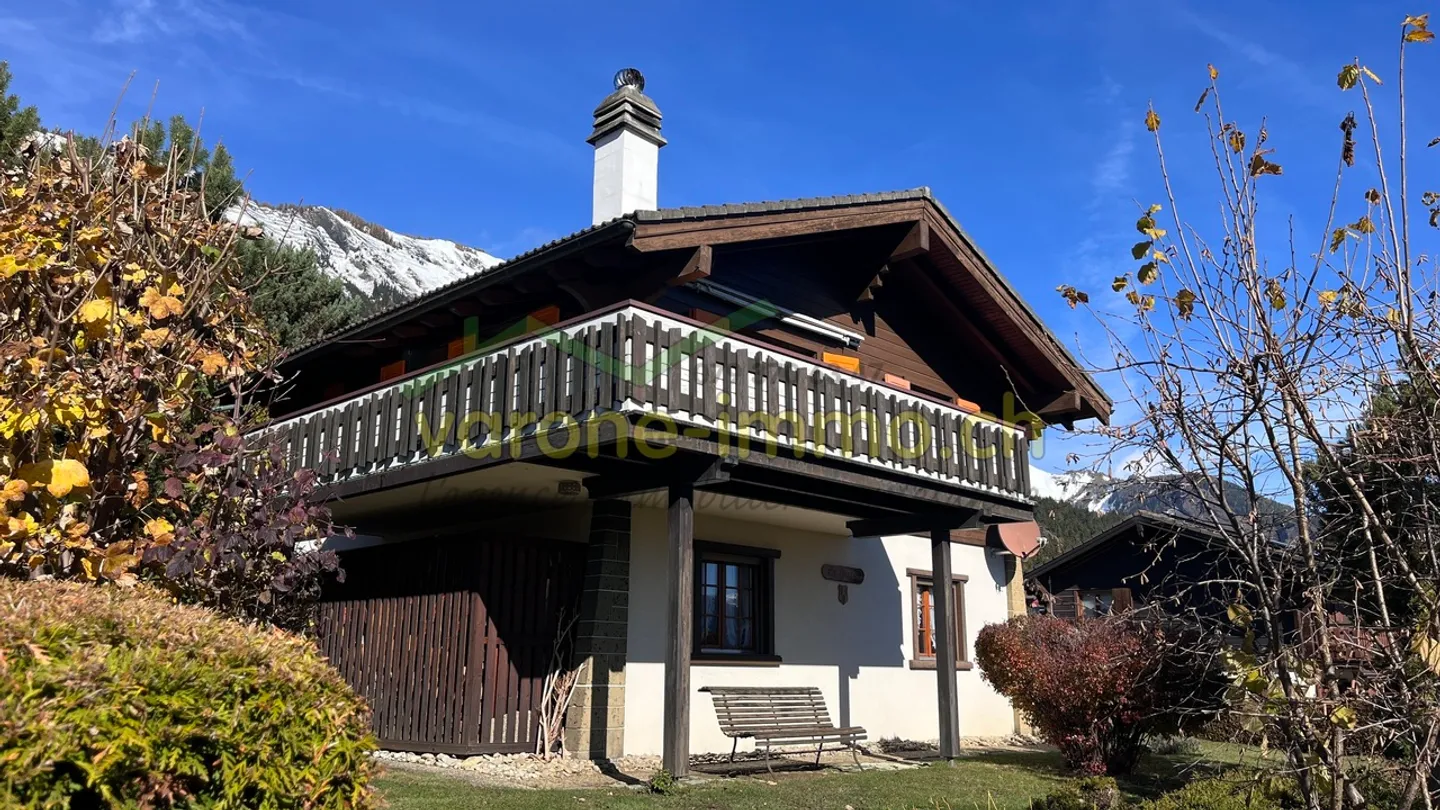 Chalet mit 4,5 Zimmern, großem Balkon und Blick auf die Alpen - Foto 14 von 15