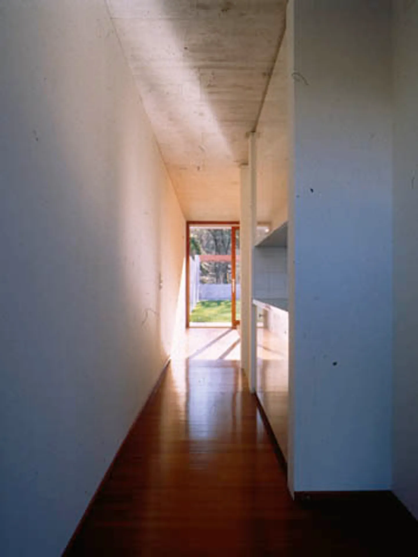 ARCEGNO, NOUS LOUONS UNE MAISON DE VILLE DUPLEX DE 5 PIÈCES - Photo 4 sur 10