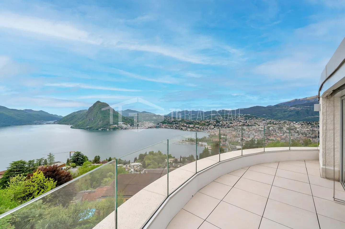 Penthouse Duplex Prestigieux avec Vue sur le Lac à Aldesago - Photo 8 sur 13