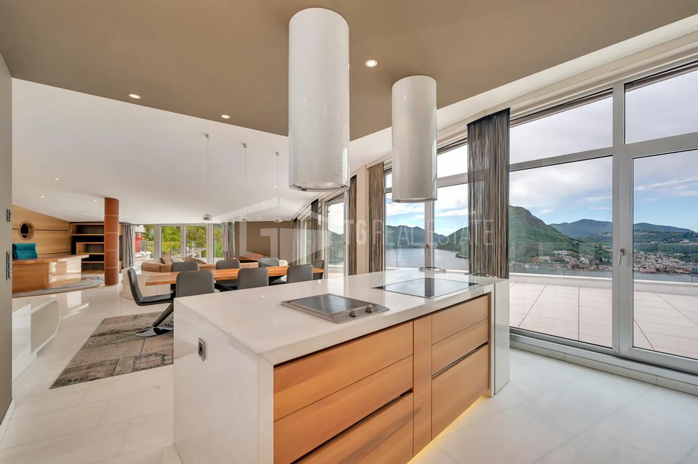 Penthouse Duplex Prestigieux avec Vue sur le Lac à Aldesago - Photo 13 sur 13