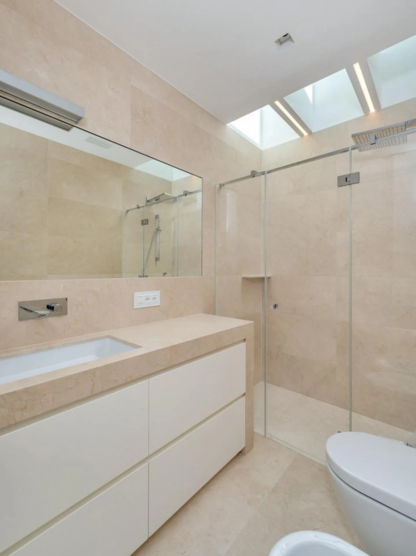 Luxurious 4.5-Room Penthouse - Photo 6 of 7