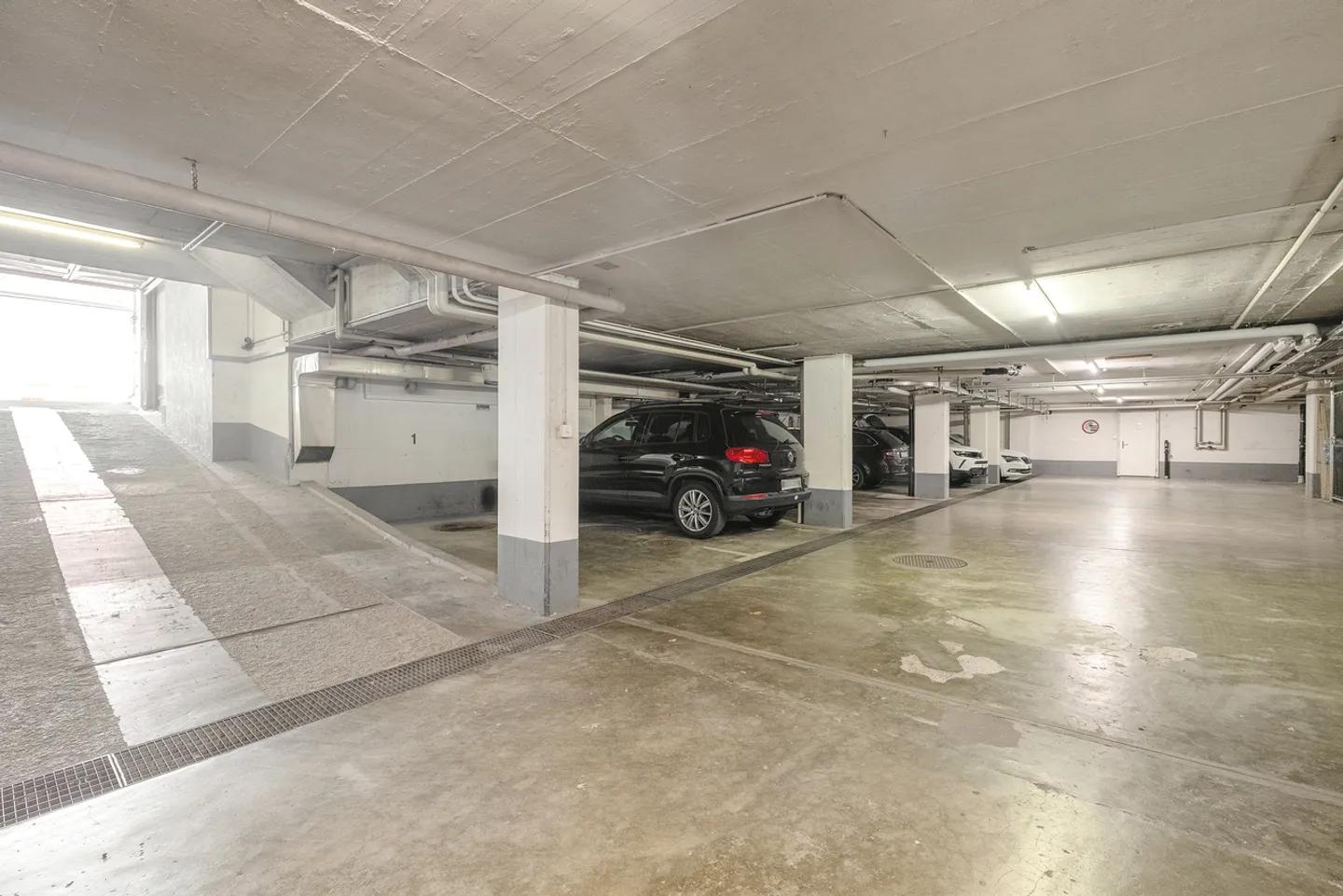 Posto auto n. 8 a Riehen in affitto - Foto 1 di 4
