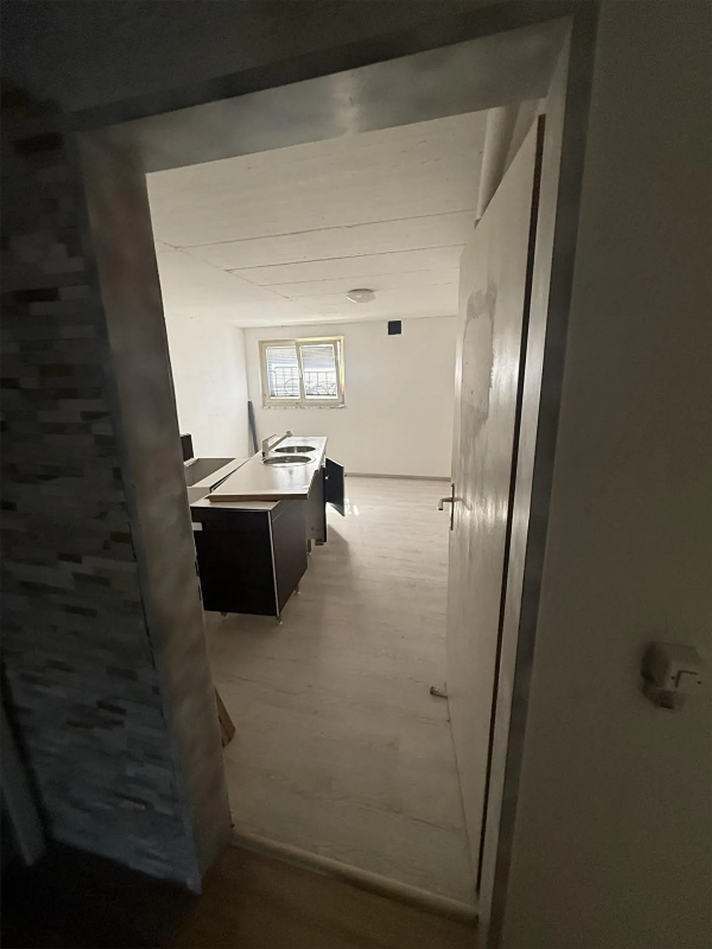 2.5 Room Apartment - Photo 3 of 4