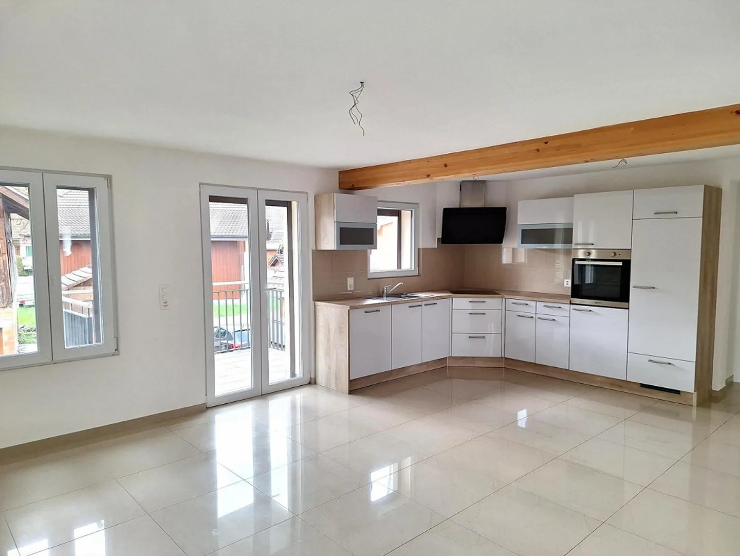 Appartamento moderno e luminoso di 4,5 stanze - Foto 2 di 10