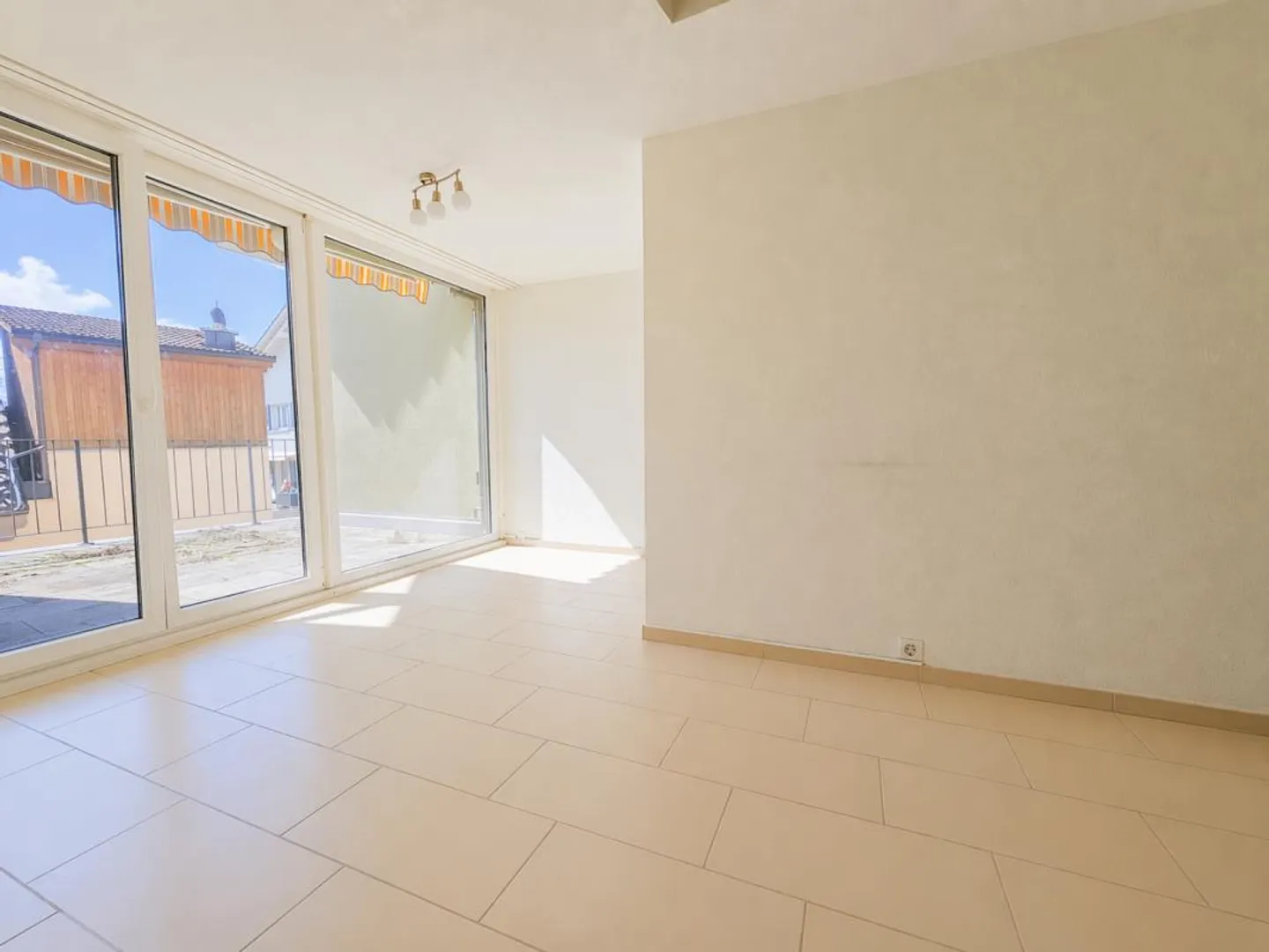 Appartamento 4.5 stanze nel centro del villaggio - Foto 1 di 12