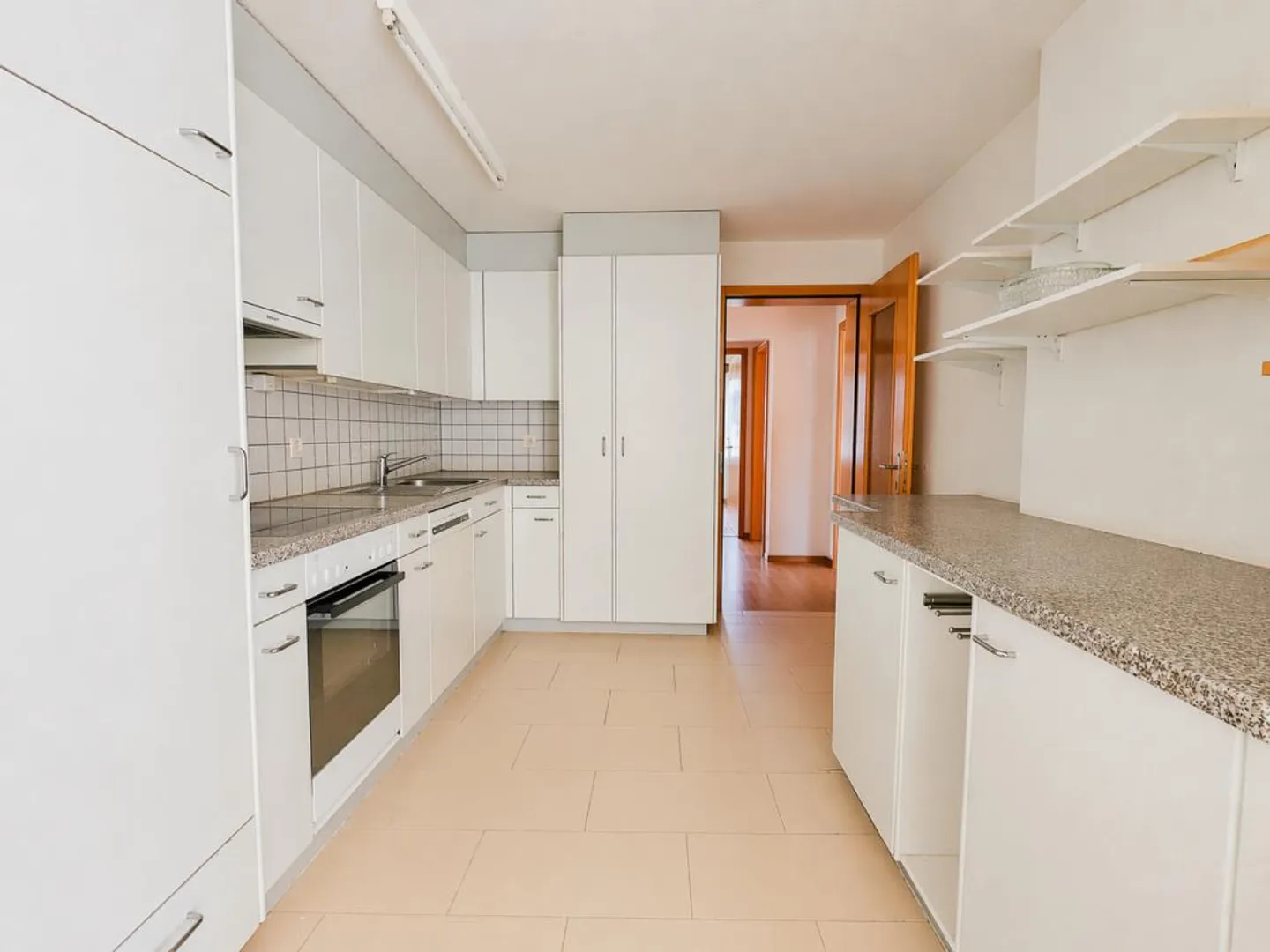 Appartamento 4.5 stanze nel centro del villaggio - Foto 2 di 12