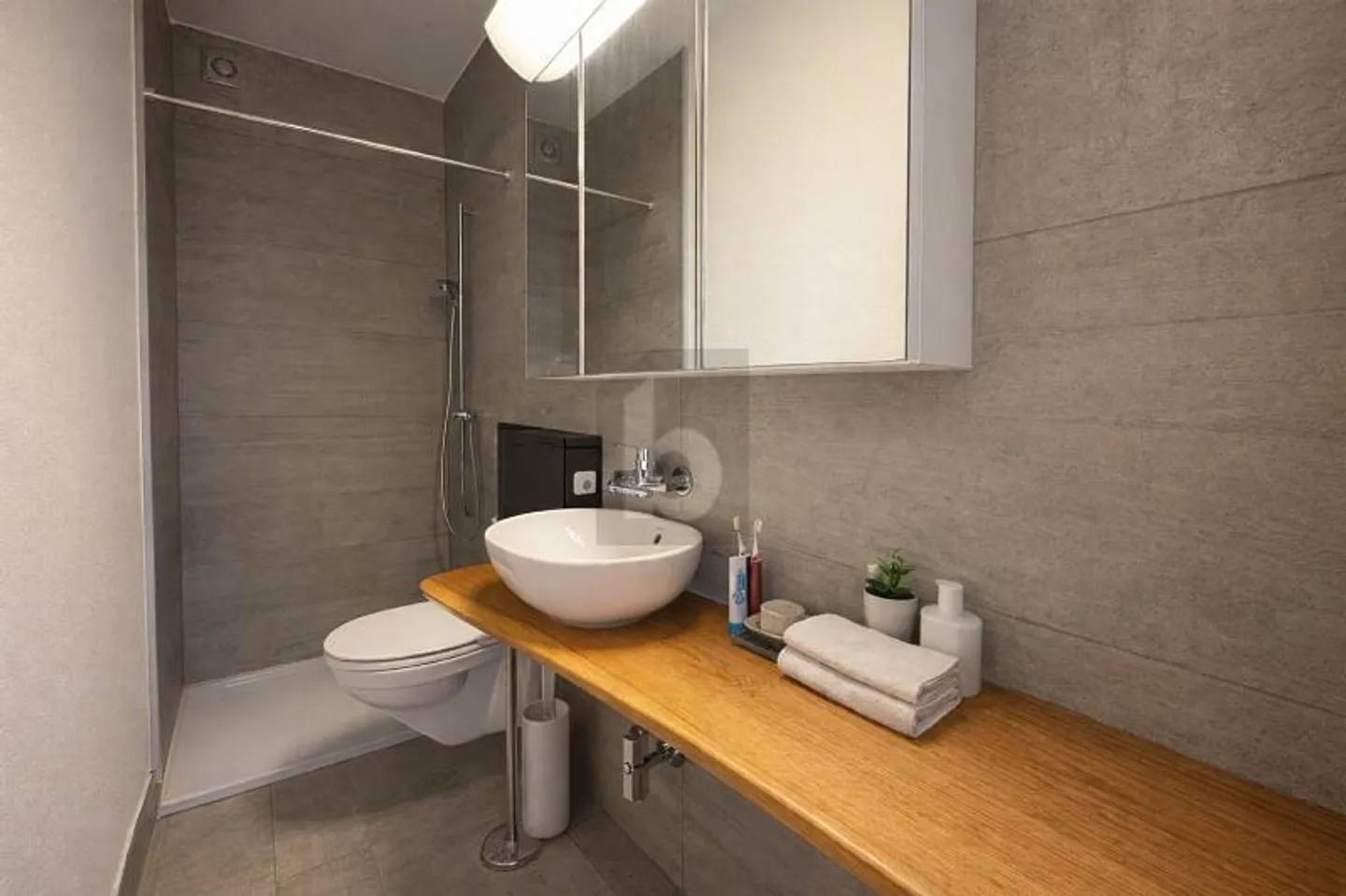 Light-Filled with Terrace and Garden - Photo 4 of 6